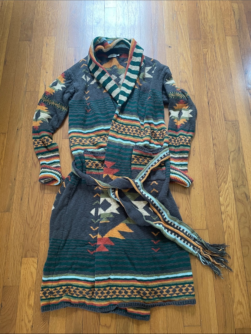 Faherty Southwestern organic cotton Cardigan /Robe size large